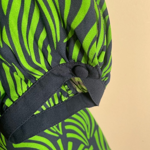 VINEYARD VINES Green Navy Blue SILK 3/4 Sleeve Floral Peasant Blouse Women’s M - Picture 5 of 10